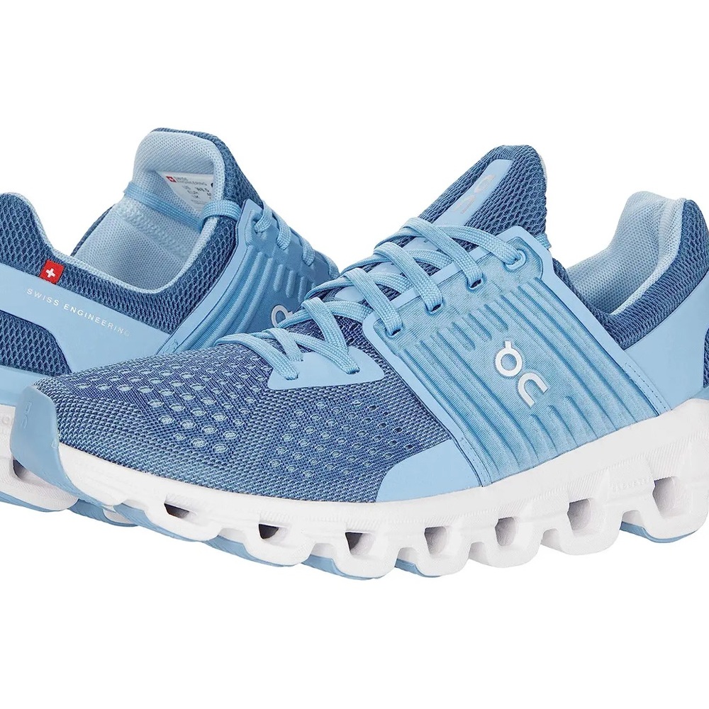 Used On running Cloud swift blue two-toned shoes size 8.5